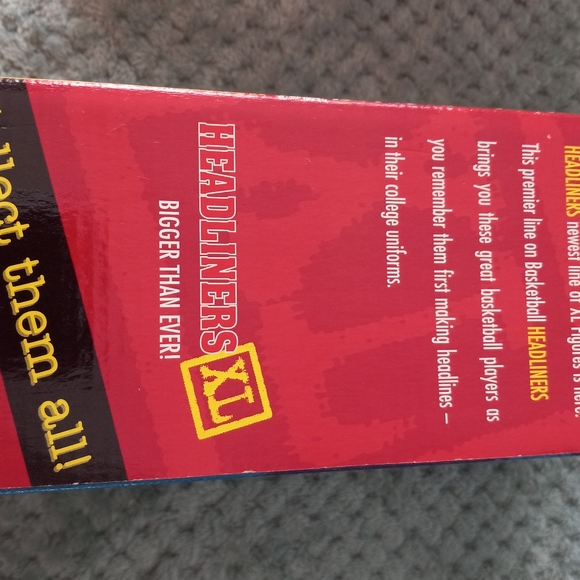 NWT Shaq ONeil Figurine and Signed Collection Card - Picture 2 of 5